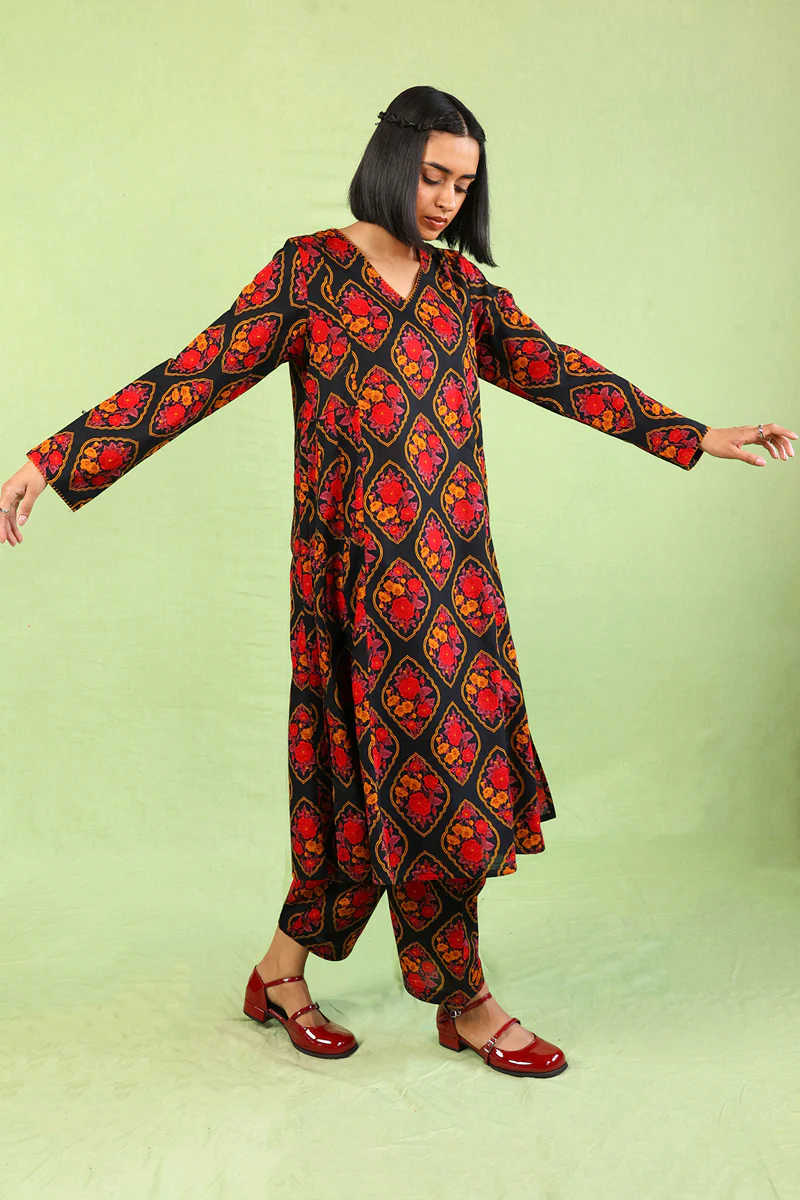 Flared Charbagh 2 Piece - Image 4