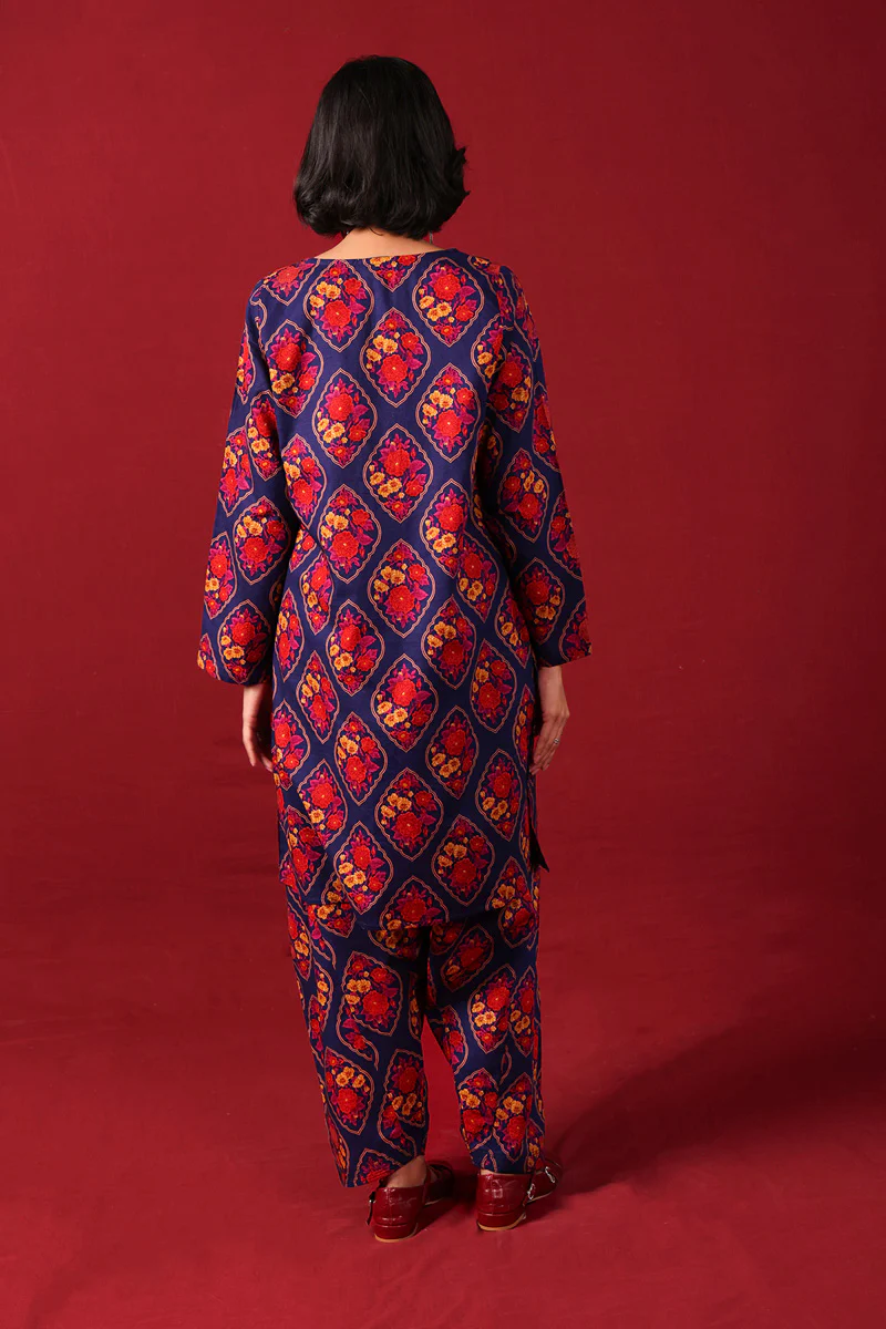 Coordinated Charbagh 2 Piece - Image 14