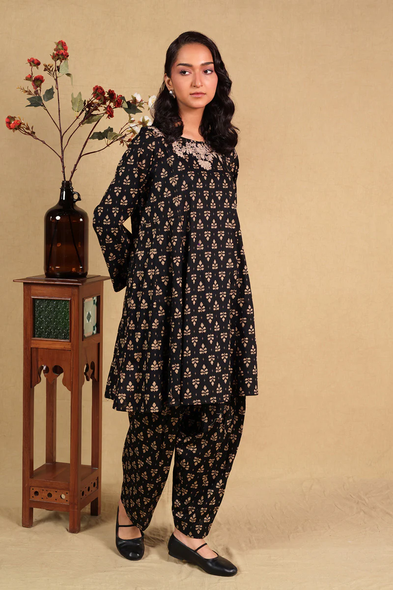 Embroidered Chaap 2 Piece Set - Image 11