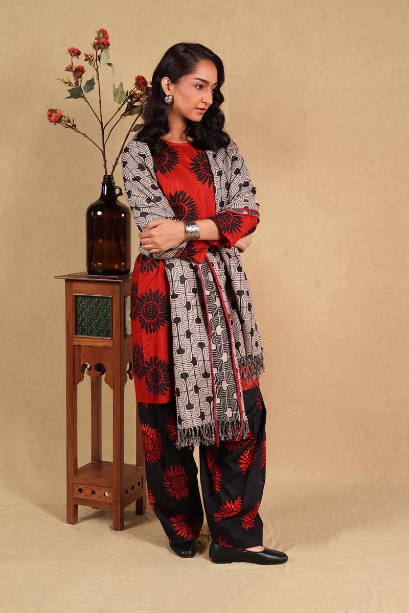 Classic Kullu Shawl - Image 8