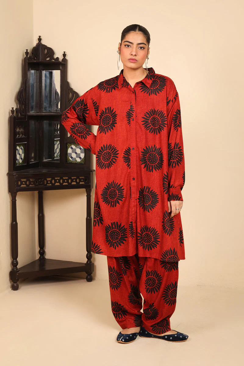 Collared Sunflowers 2 Piece - Image 13