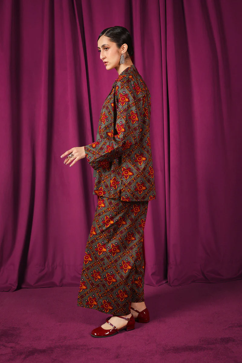 Kutch Kahani Outfit - Image 13