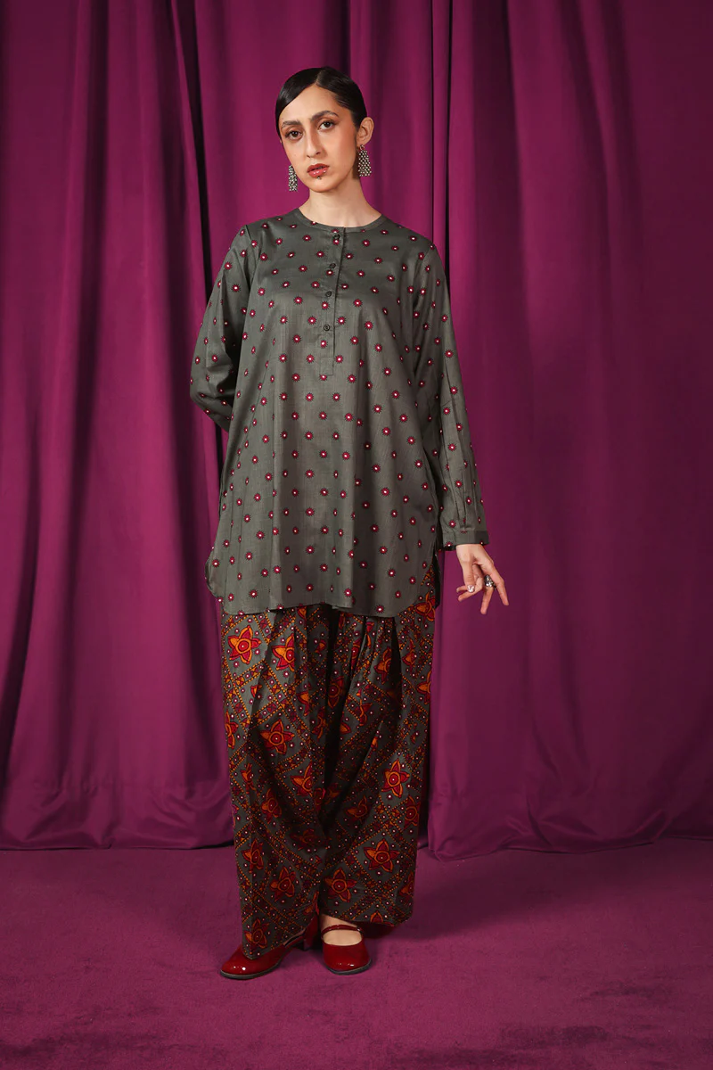 Rich Kutch Kahani Set - Image 12