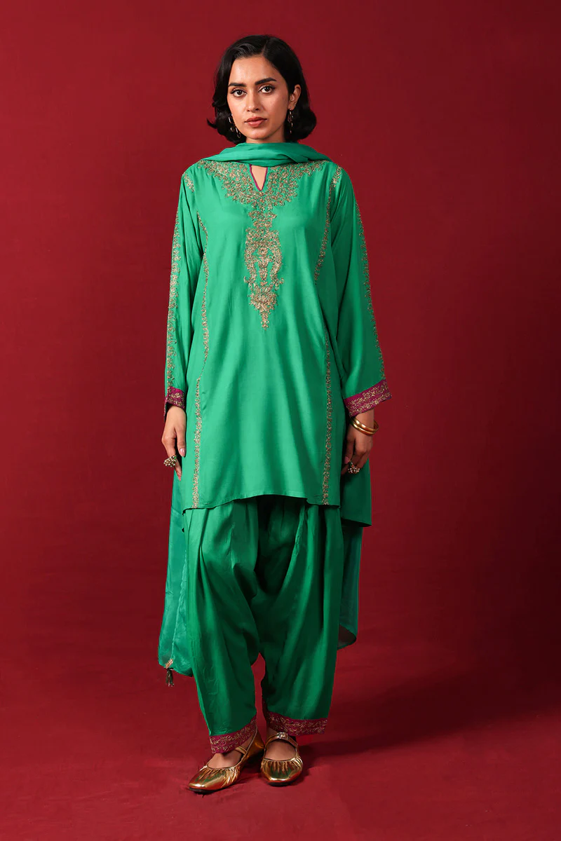 Dilkash Bahar Bano 3 Piece Suit - Image 10