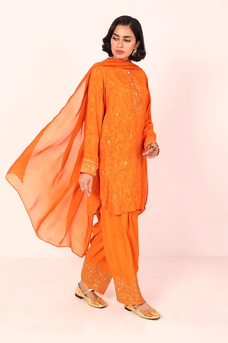 Sunehri Bahar Bano 3 Piece - Image 3