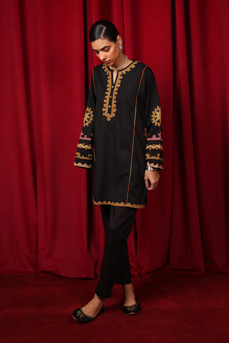 African Collage Applique Kurta - Image 12