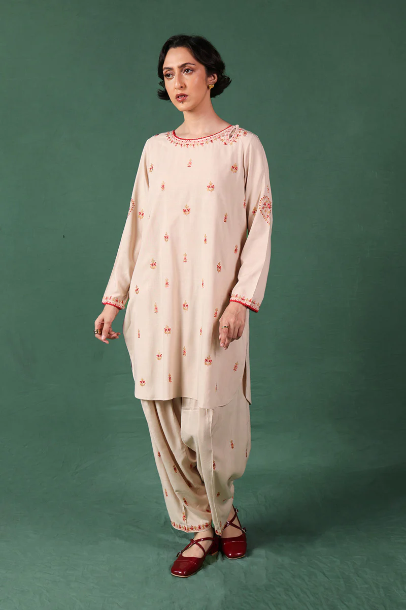Sunheri Chaar Kali 2 Piece - Image 6