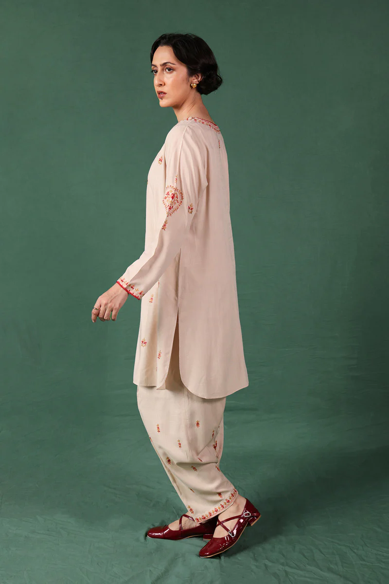 Sunheri Chaar Kali 2 Piece - Image 8