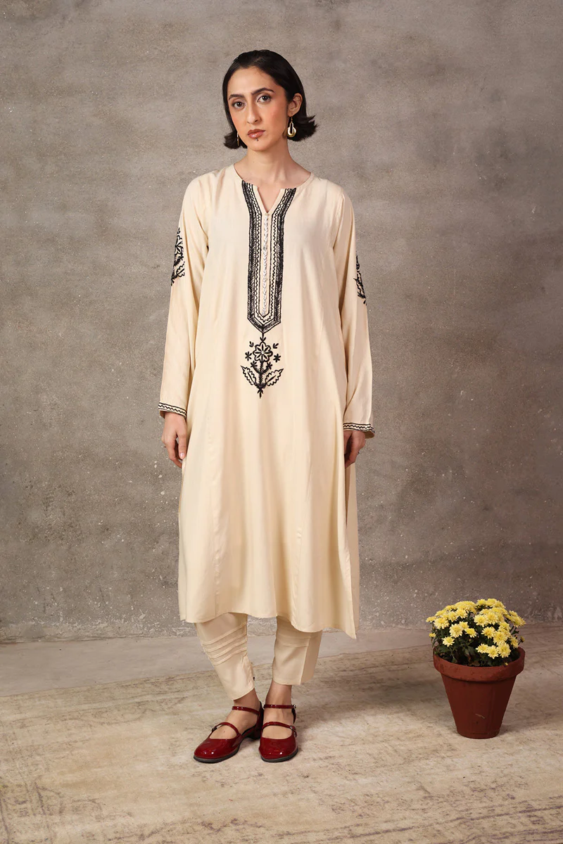 Motif Grey Scale 2 Piece - Image 8