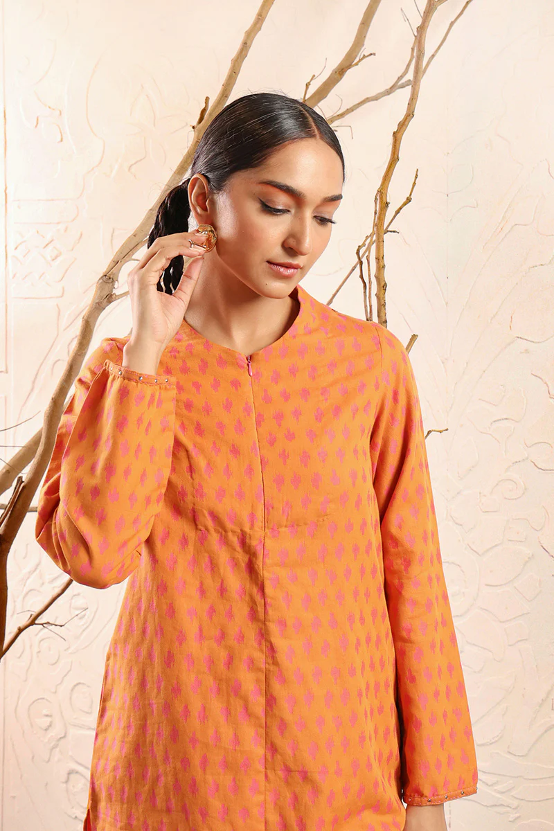 Contemporary Floral Ikat 2 Piece - Image 10