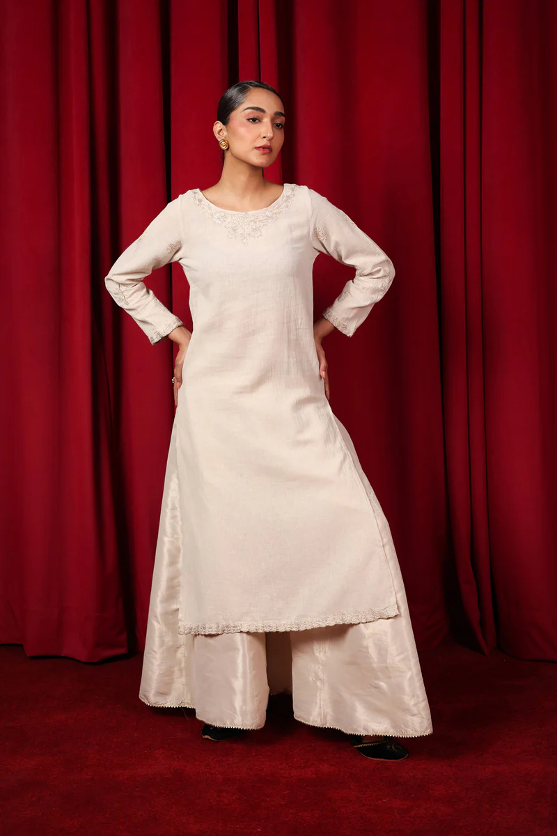 Husn Sona Chandi Kurta - Image 5