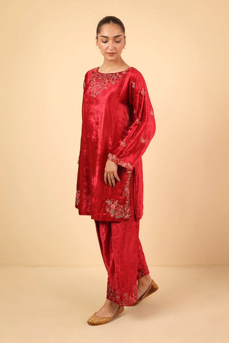 Marorri Velvet Embroidered Set - Image 2