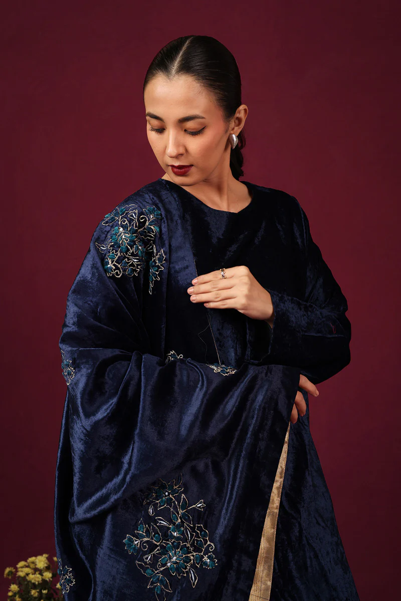 Tajza Valvet Shawl - Image 2
