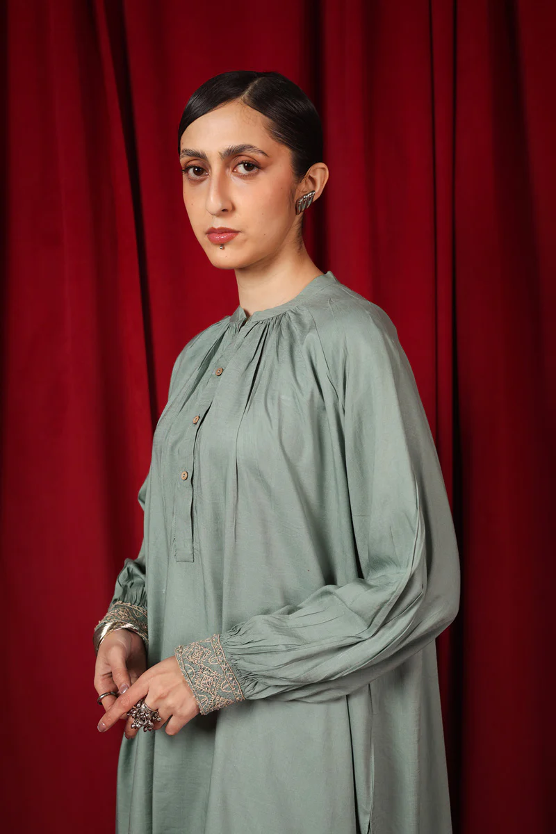Vintage Grace Elite Kurta - Image 5