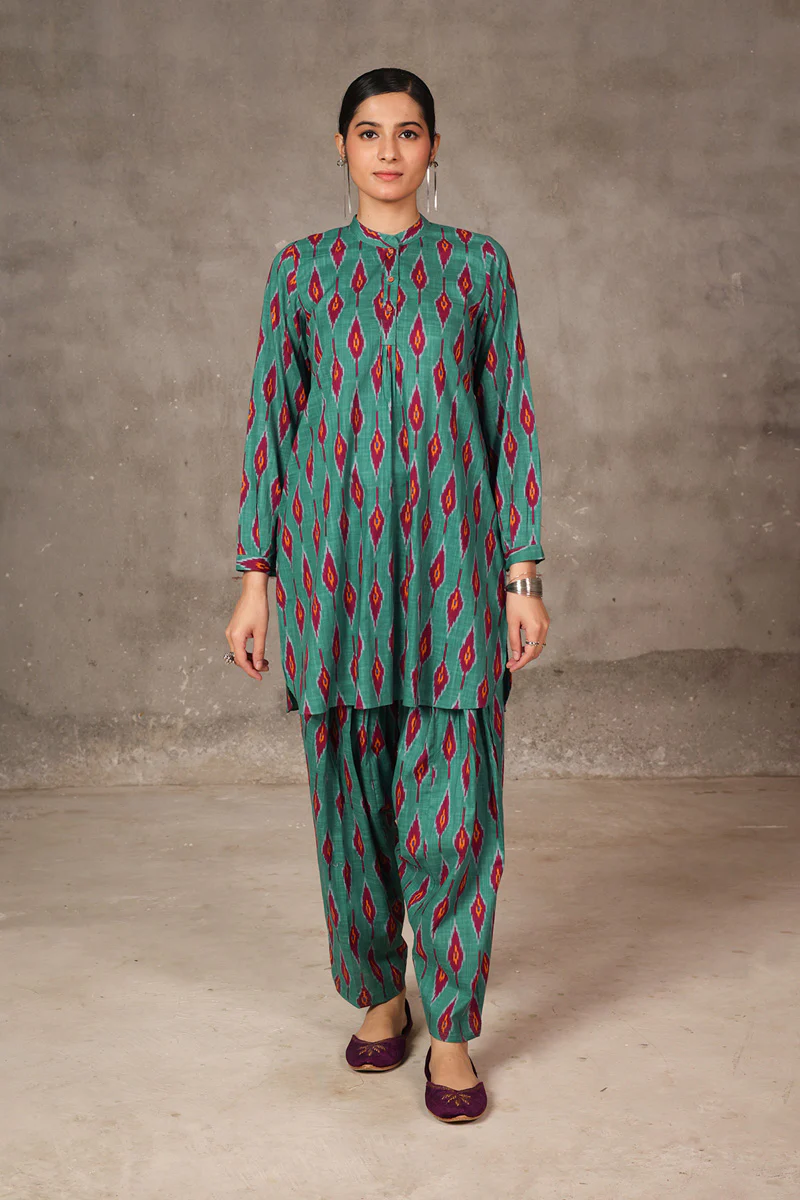 Classic Timeless Weave 2-Piece - Image 5