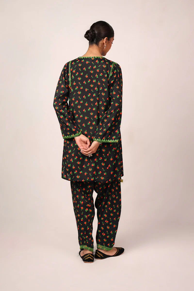 Luxe Timeless Splender Ensemble - Image 9