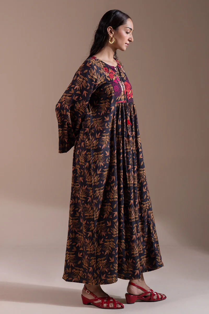 Vibrant Roses Flared Dress - Image 17
