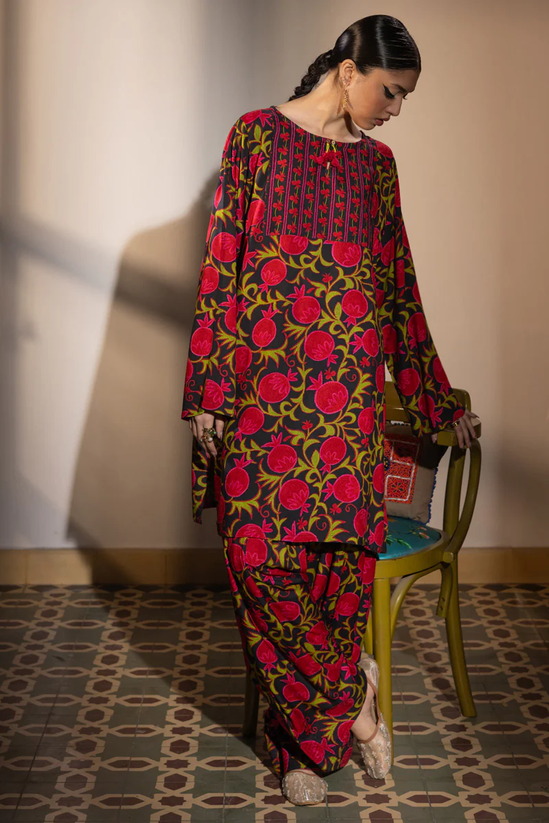 Tassel Touch Suzani Set - Image 9