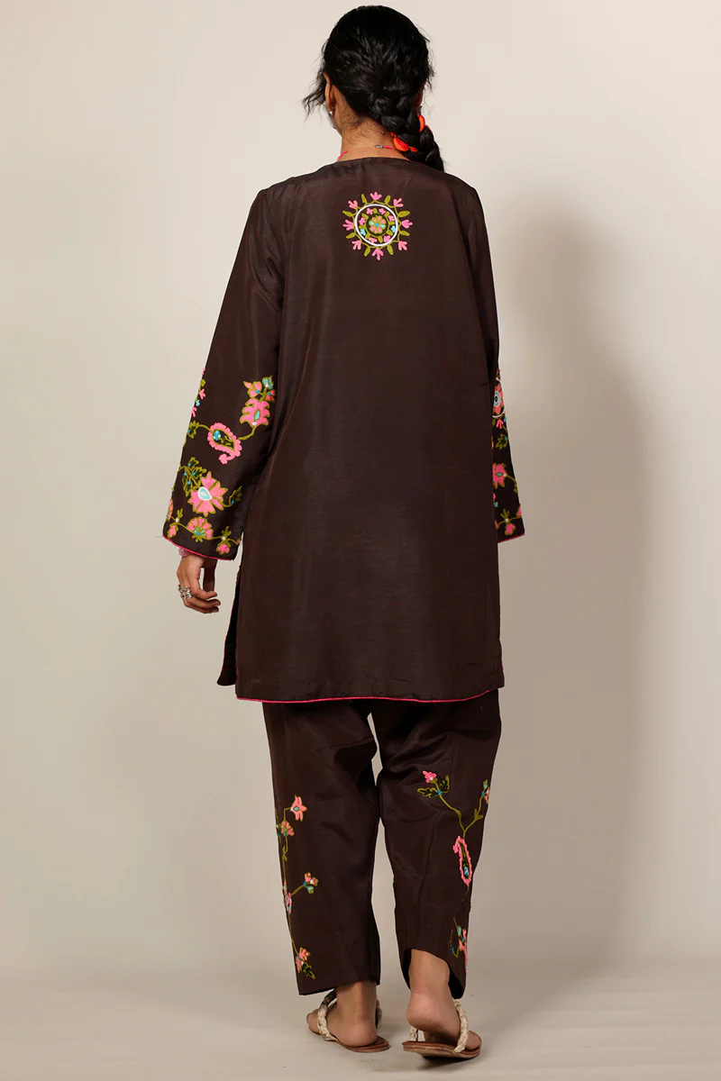 Embroidered Gulnar Set - Image 10