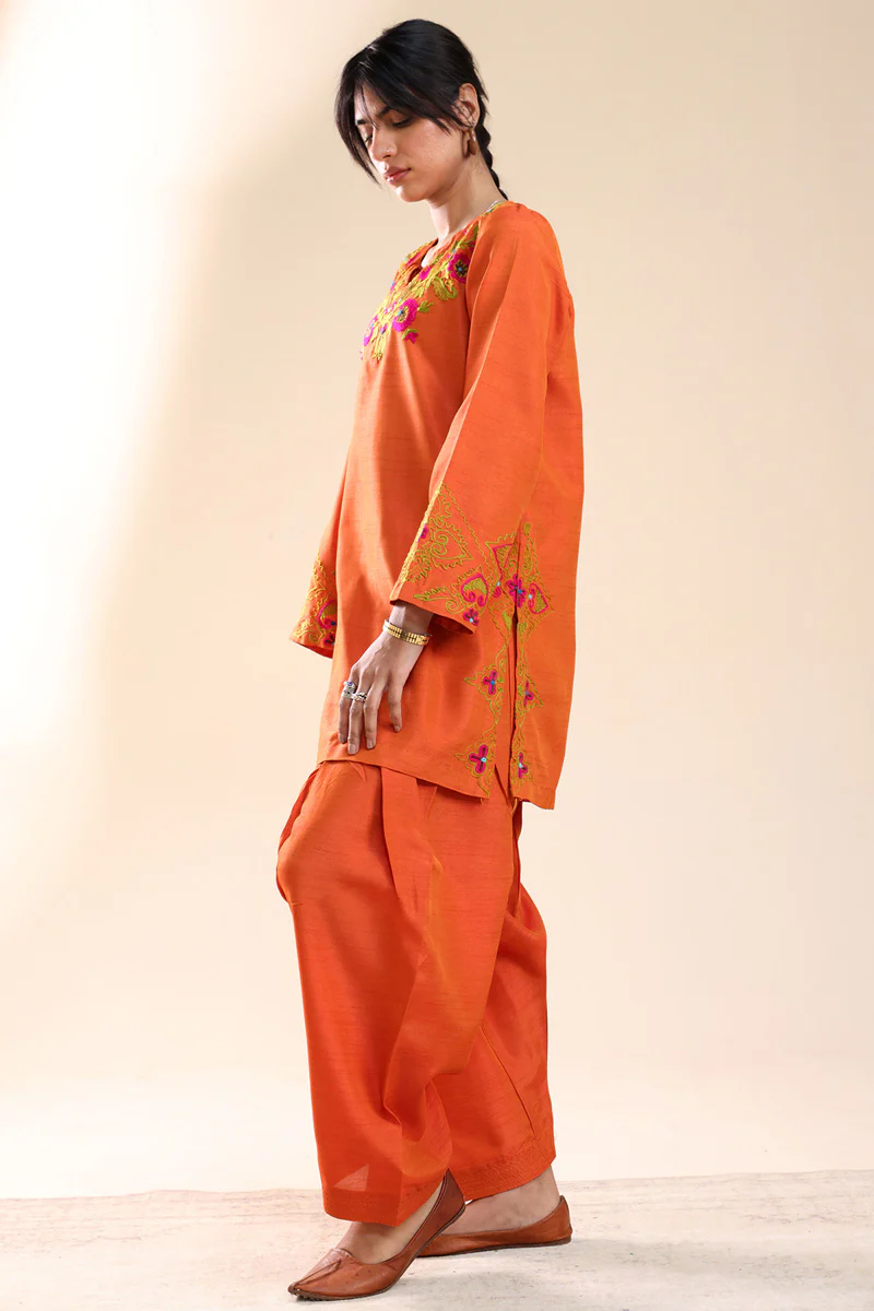 Tajik Folk Embroidered Set - Image 3