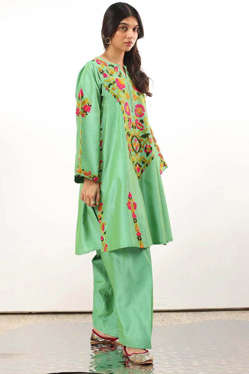 Tajik Folk Embroidered Set - Image 4