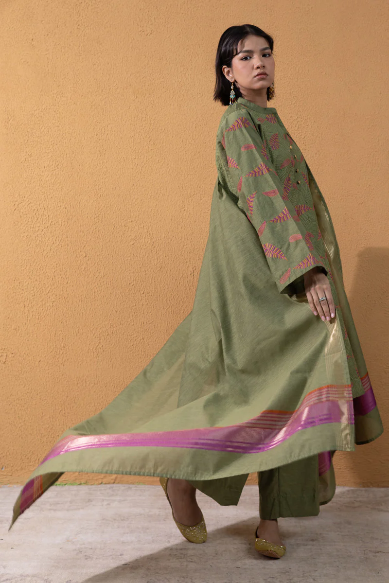 Embroidered Story 3-Piece Set - Image 3