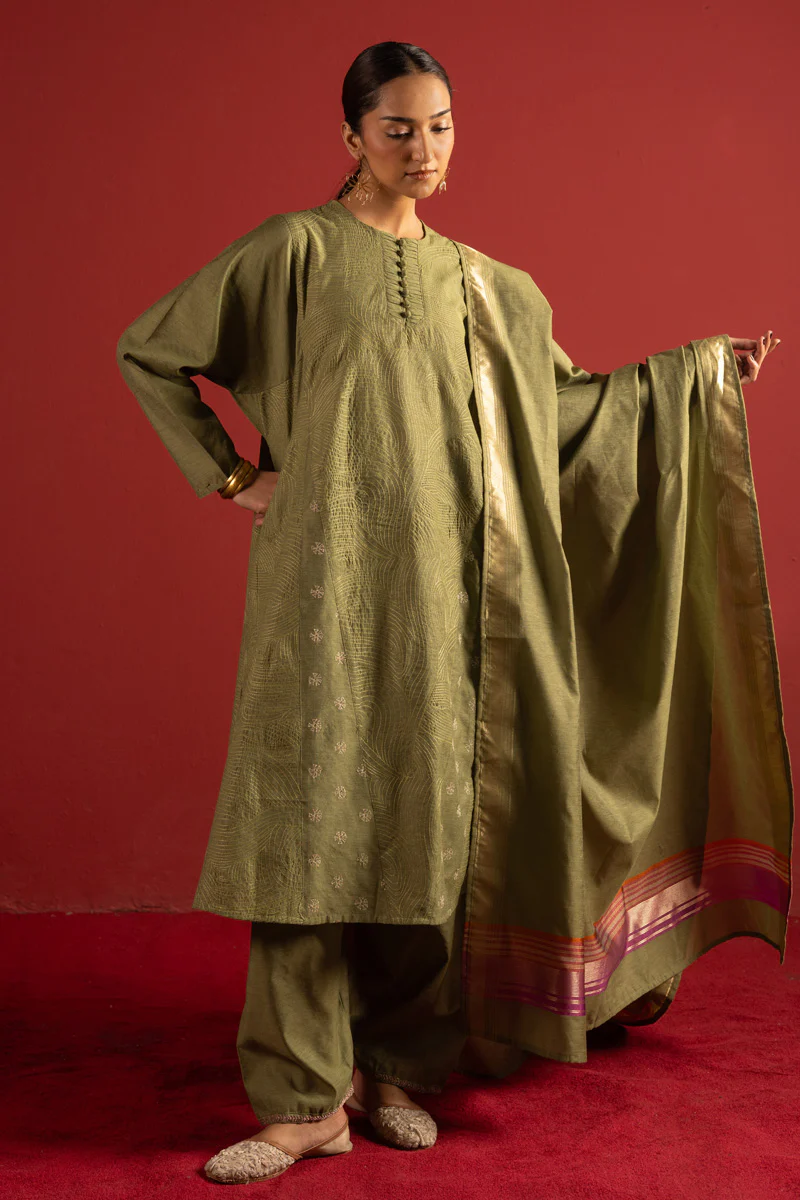 Weave Story 3-Piece Embroidered Set - Image 9