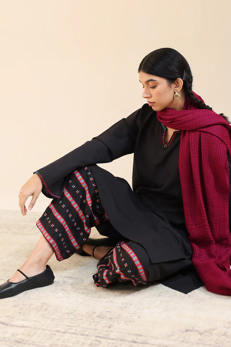 Damask Embroidered Set - Image 3