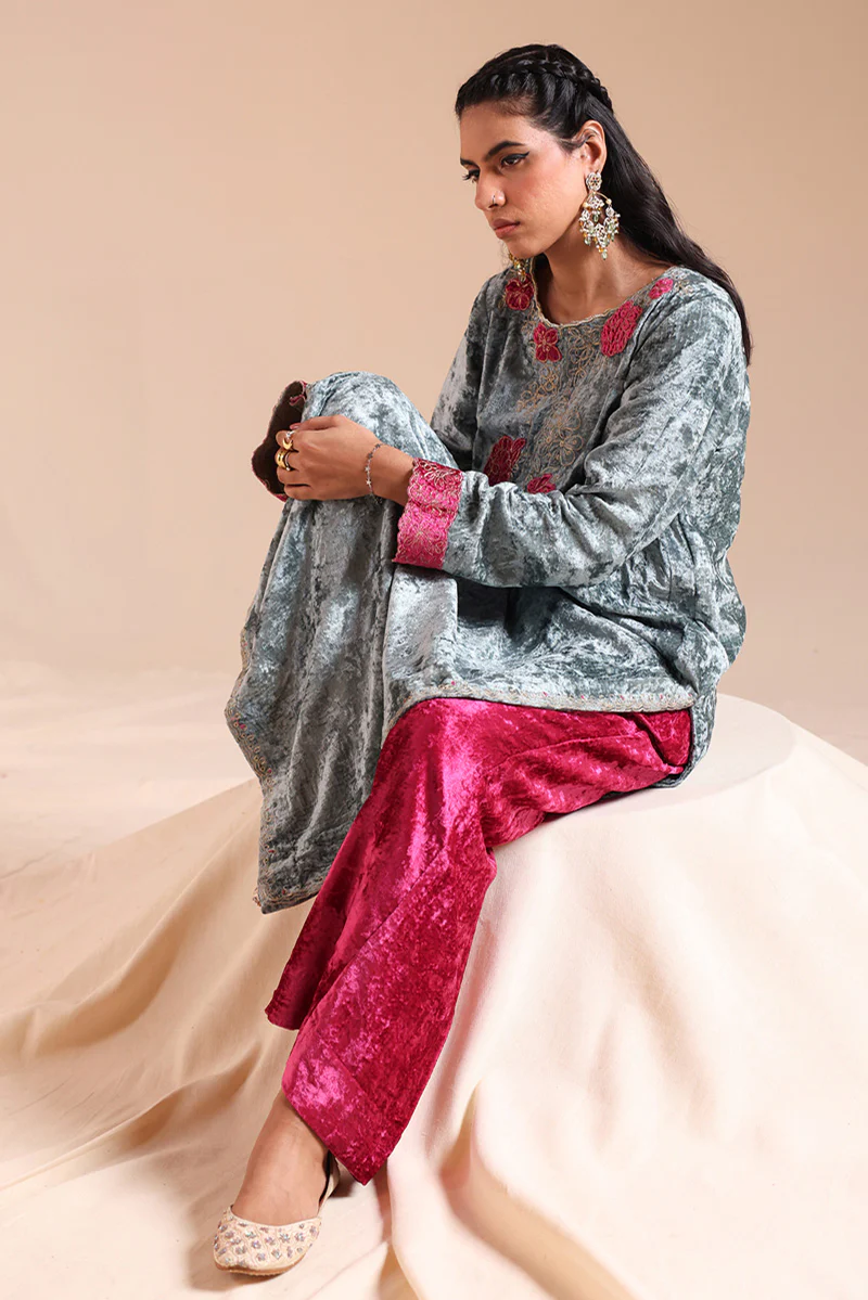 Zareen Velvet 3-Piece Set - Image 4