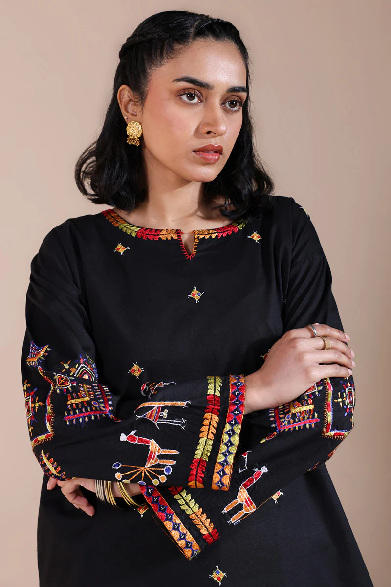Hand-Embroidered Sainchi Set - Image 5