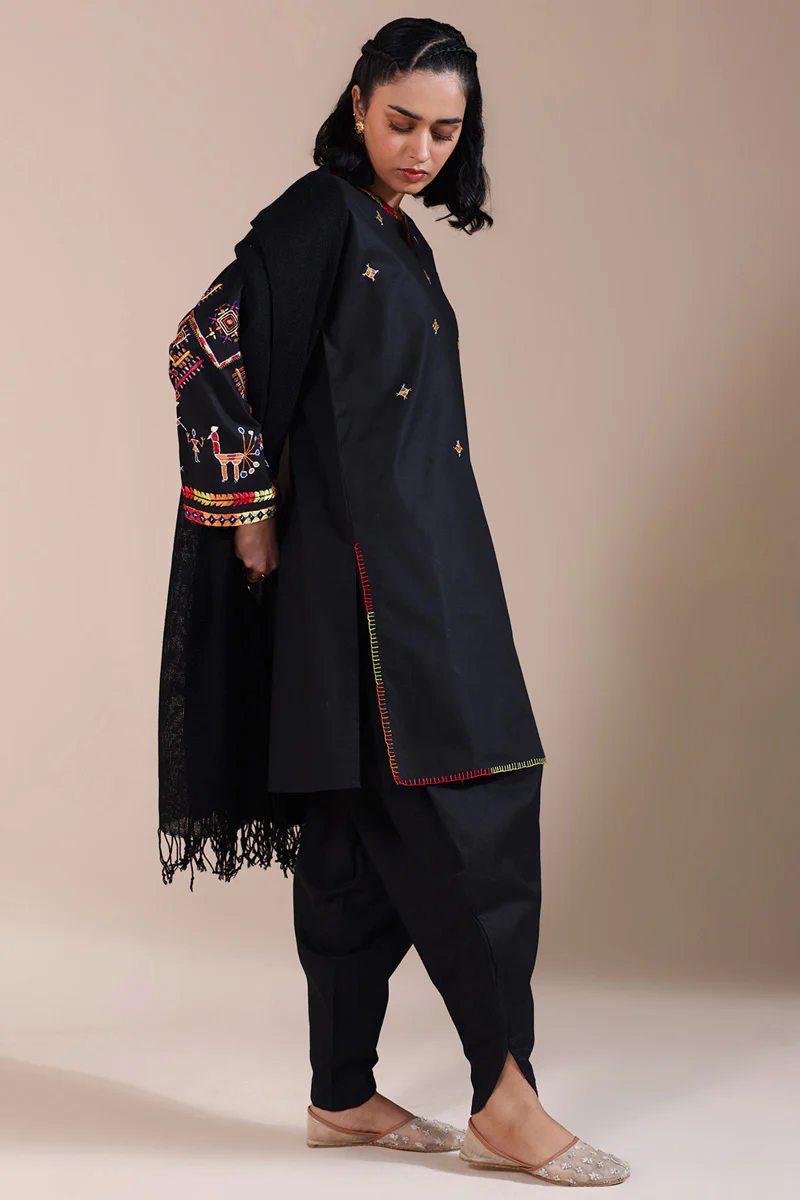 Hand-Embroidered Sainchi Set - Image 6