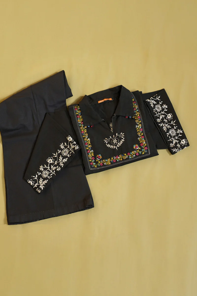 Hand-Crafted Tapestry Co-Ord Set - Image 17