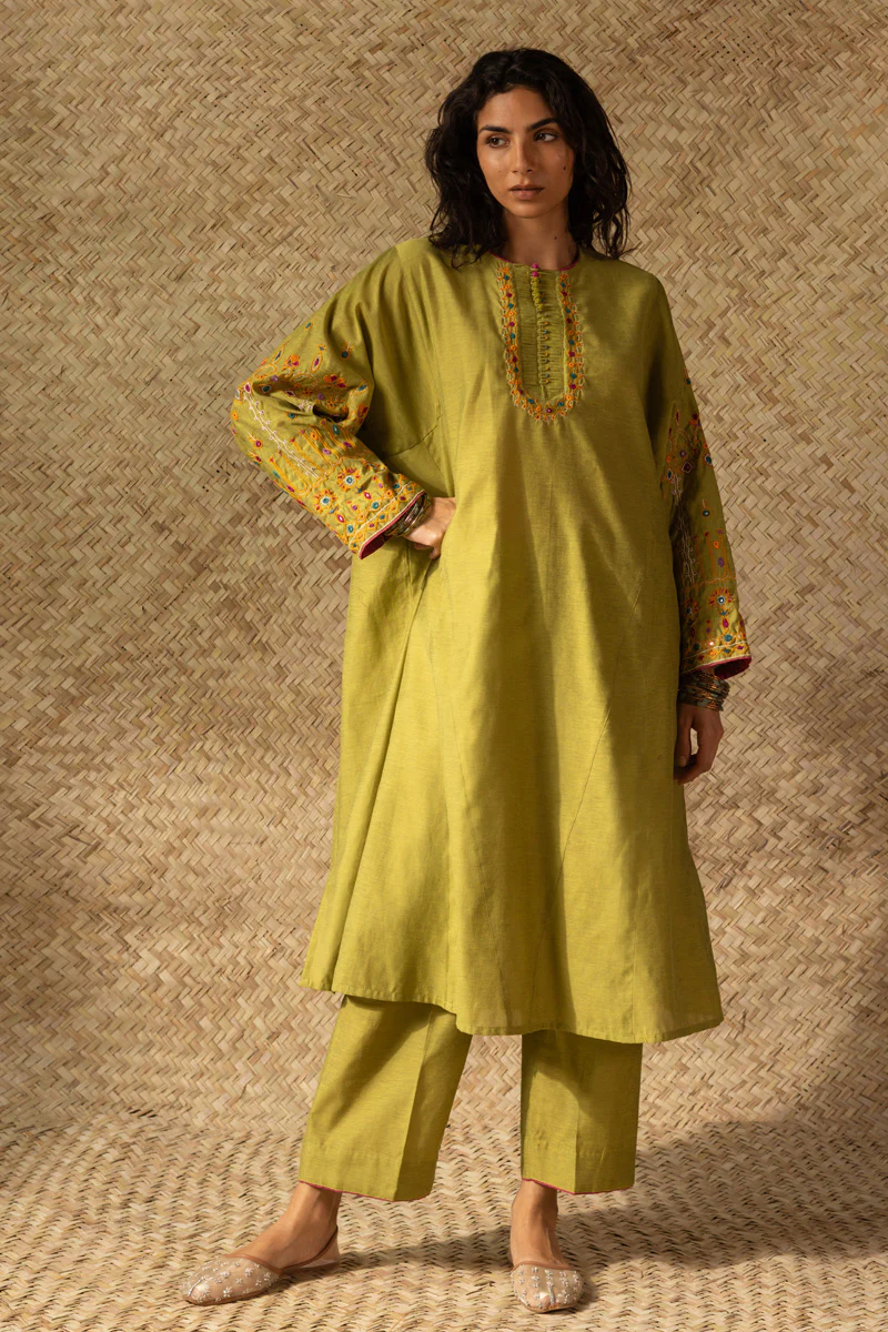 Aina Hand-Crafted Set - Image 7