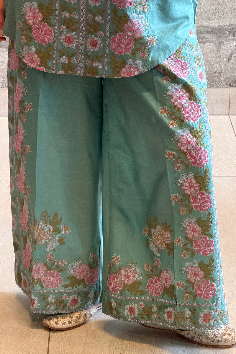 Pyari Paras Embroidered Set - Image 3