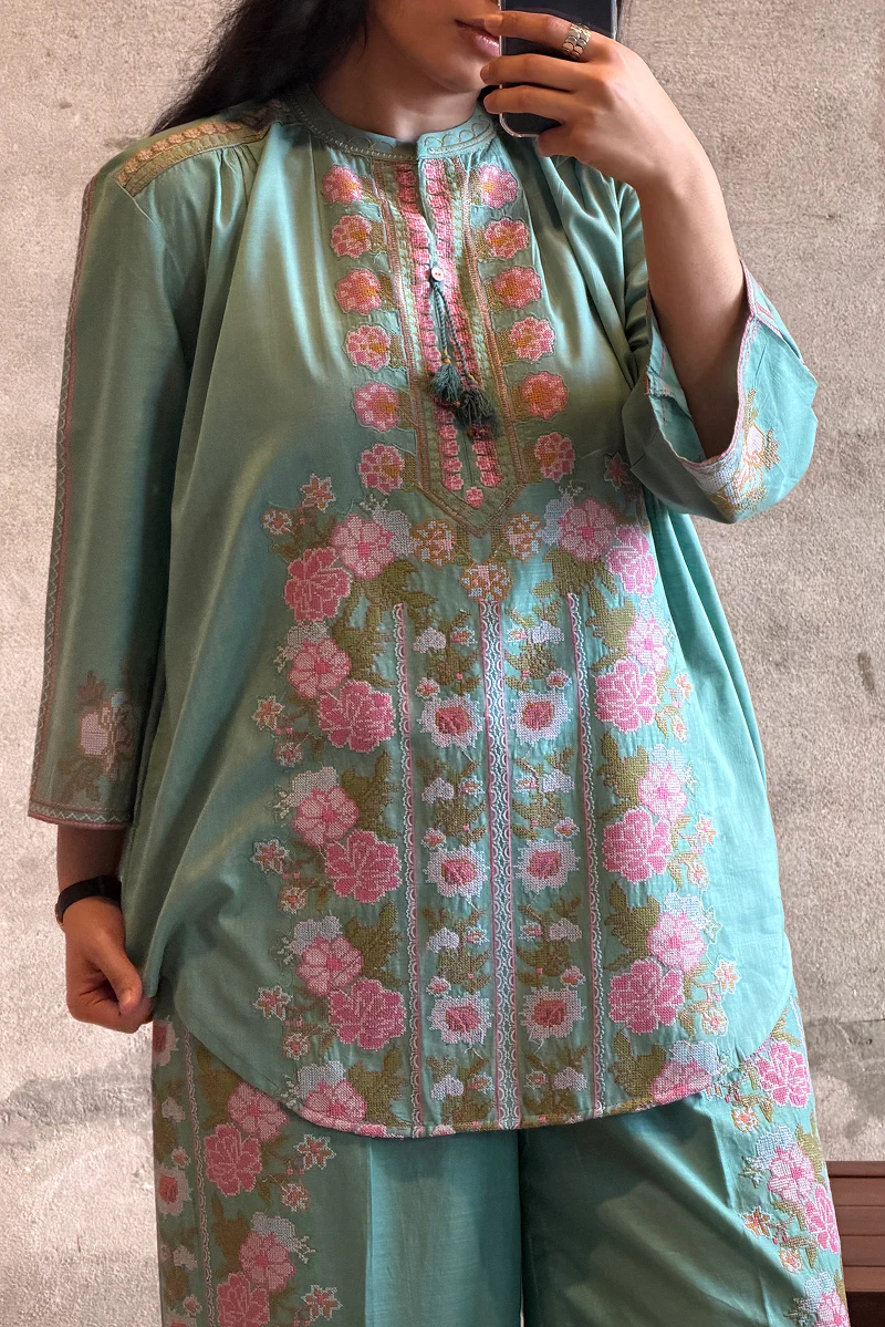 Pyari Paras Embroidered Set - Image 6