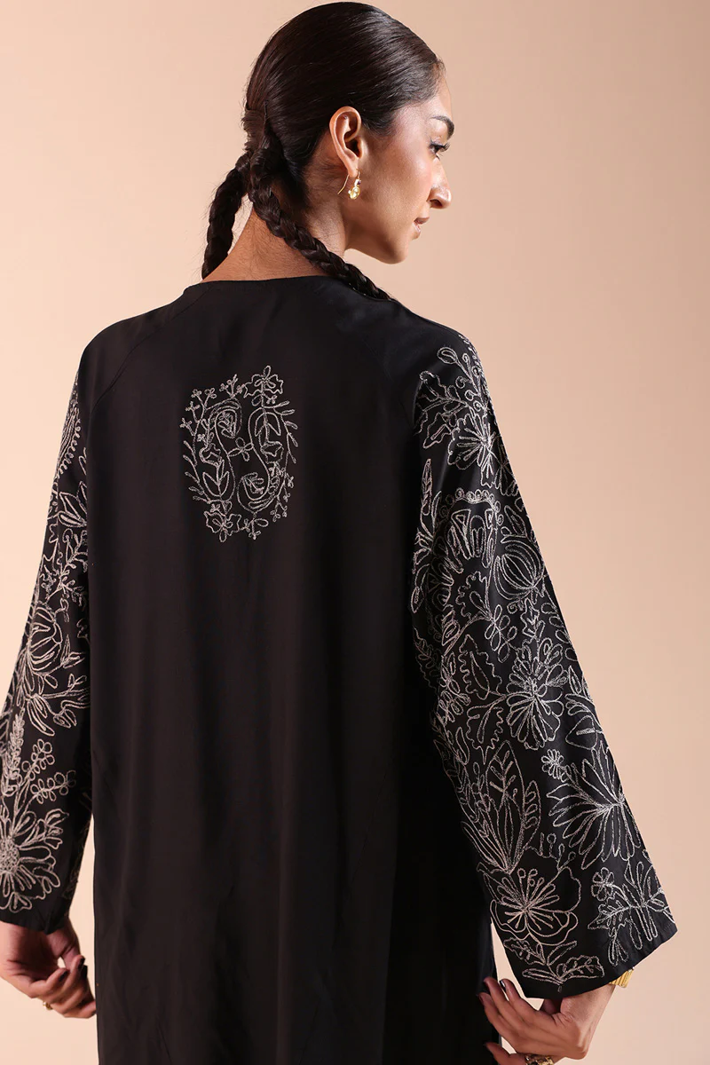 Mono Muse Embroidered Set - Image 5