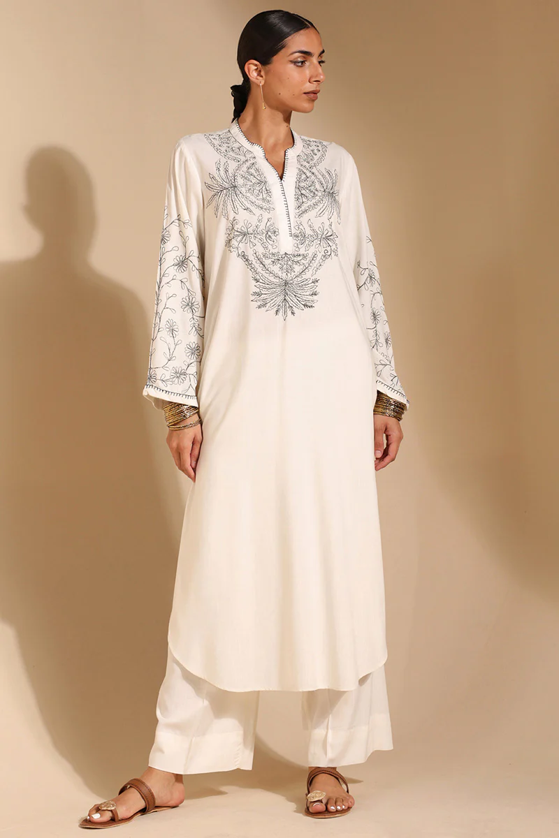 Monotone Embroidered Set - Image 7
