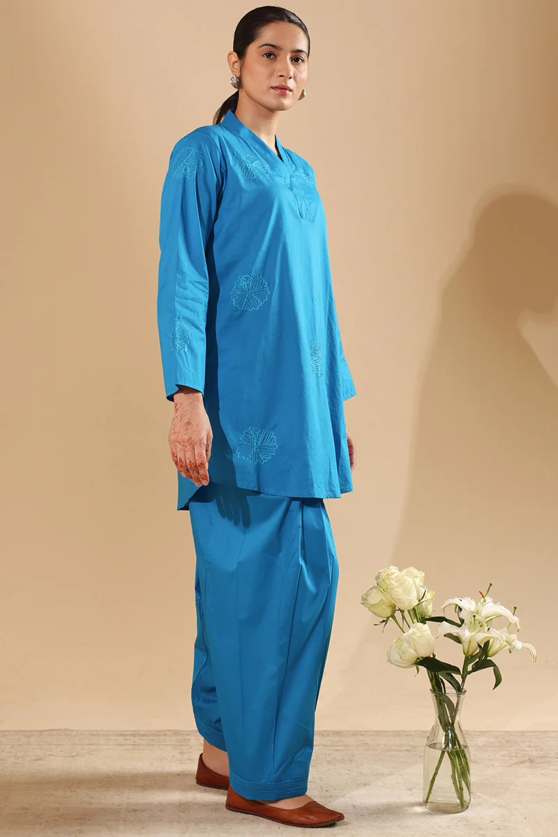 Opulent Embroidered Set - Image 3